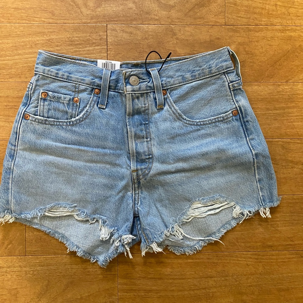 LEVI 501 Shorts (NEW WITH TAGS)